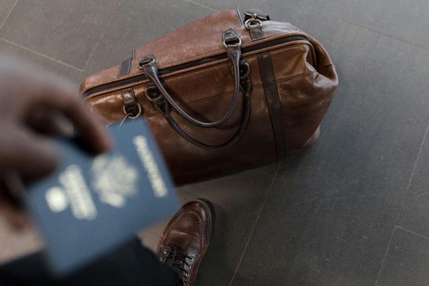 sac de voyage avec passeport