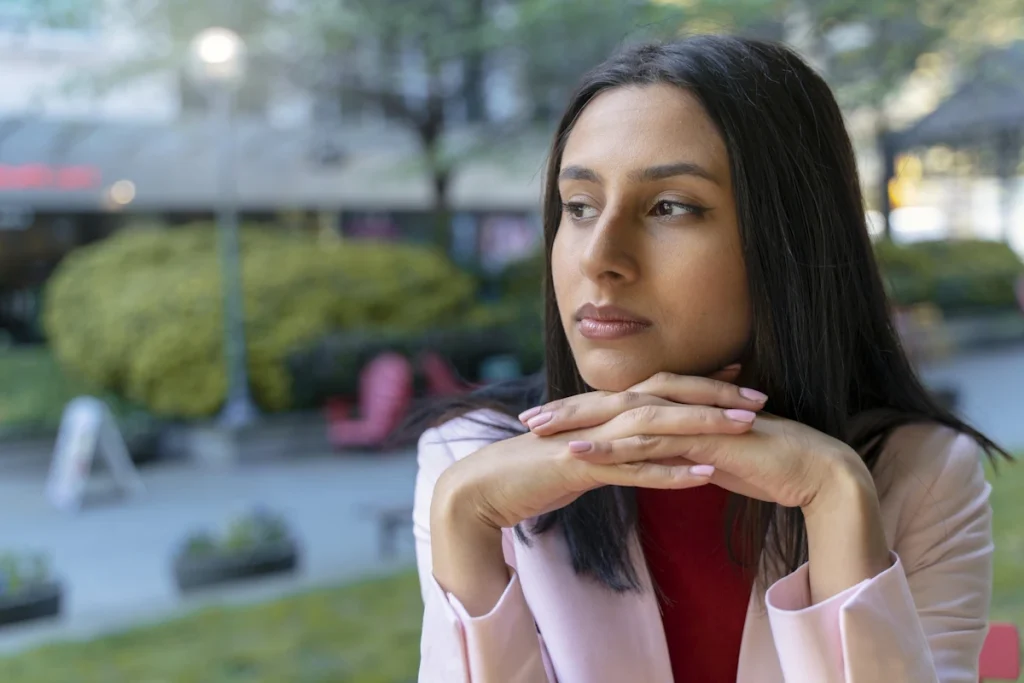 Une femme qui pense